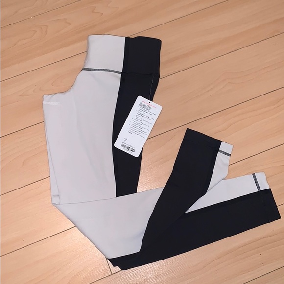 NWT Wunder Under Pants Bonded
